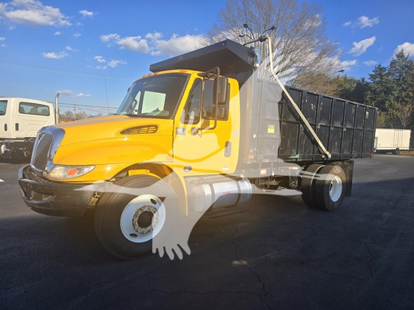 2018 INTERNATIONAL DURASTAR 4300 184037 - image 3 of 6